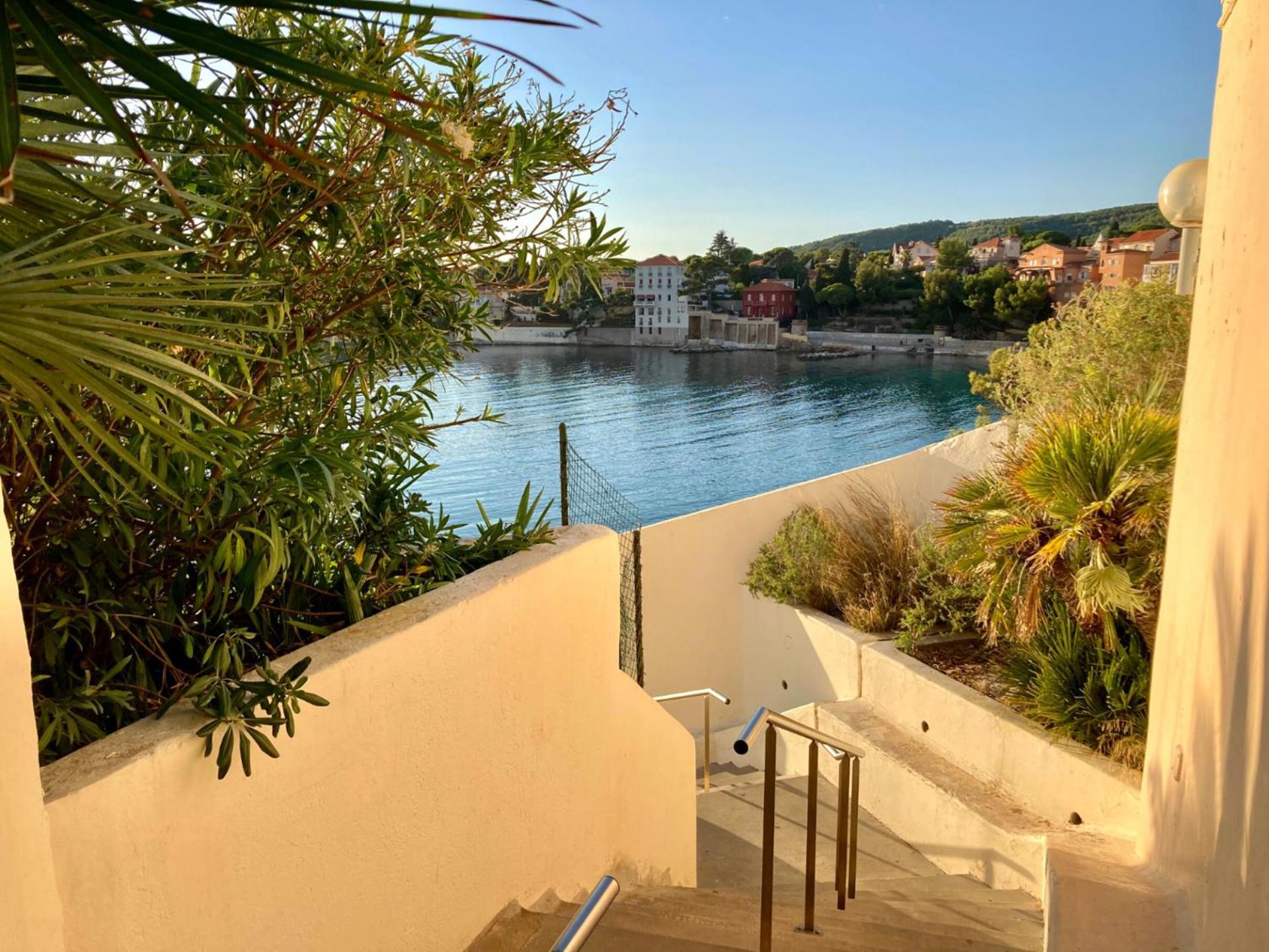 Appartement Coup De Coeur Centre Village Et Plage Climatise 3 Etoiles Terra Cigala Bandol Extérieur photo